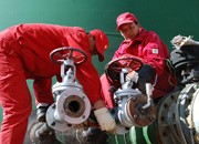 长庆油田第三输油处原油外输首次突破1300万吨